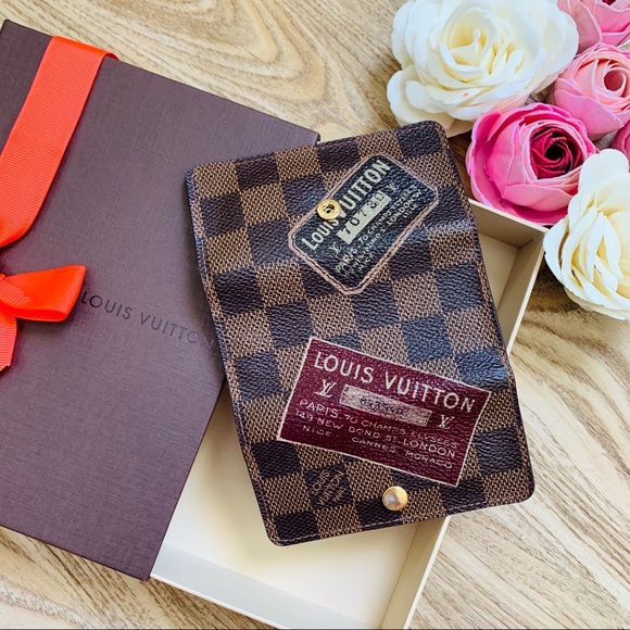 SOLD Louis Vuitton Ebene Limited Edition Key Holder - Picture 3 of 12